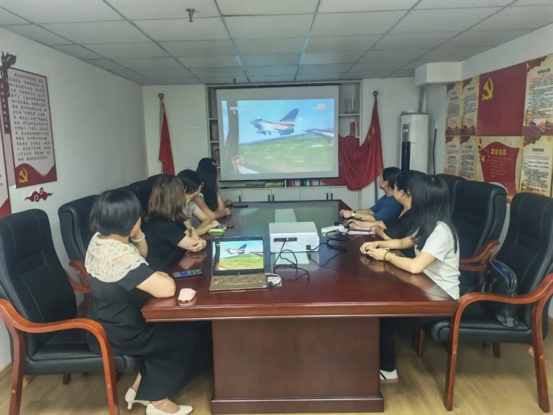 弘扬抗战精神 汲取奋进力量 | 万和所集中观看纪念中国人民抗日战争暨世界反法西斯战争胜利80周年大会